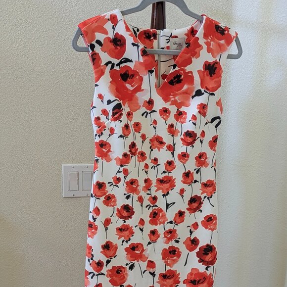 NWT Beautiful Red Floral Sheath Dress Size 4 Stretch Fabric ECI New York Dresses - Picture 1 of 10